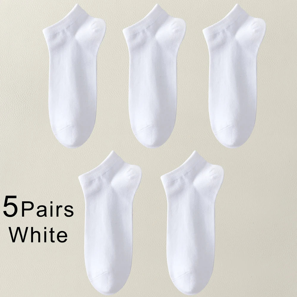 5 pairs of white cotton ankle socks, comfortable and stylish for everyday wear.